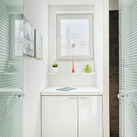 Irundo Downtown Apartments *